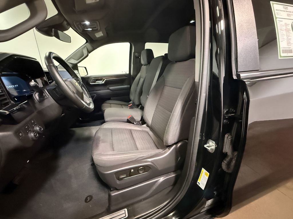 Used 2023 Chevrolet Silverado 1500 LT image 12