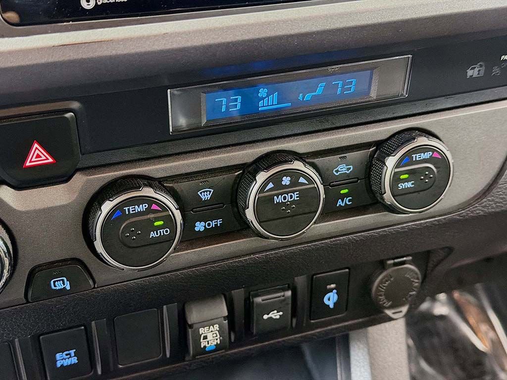 Used 2023 Toyota Tacoma TRD Sport image 32