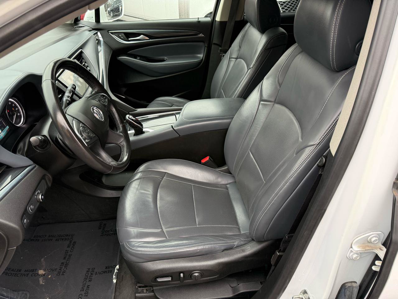 Used 2018 Buick Enclave Essence FWD image 12