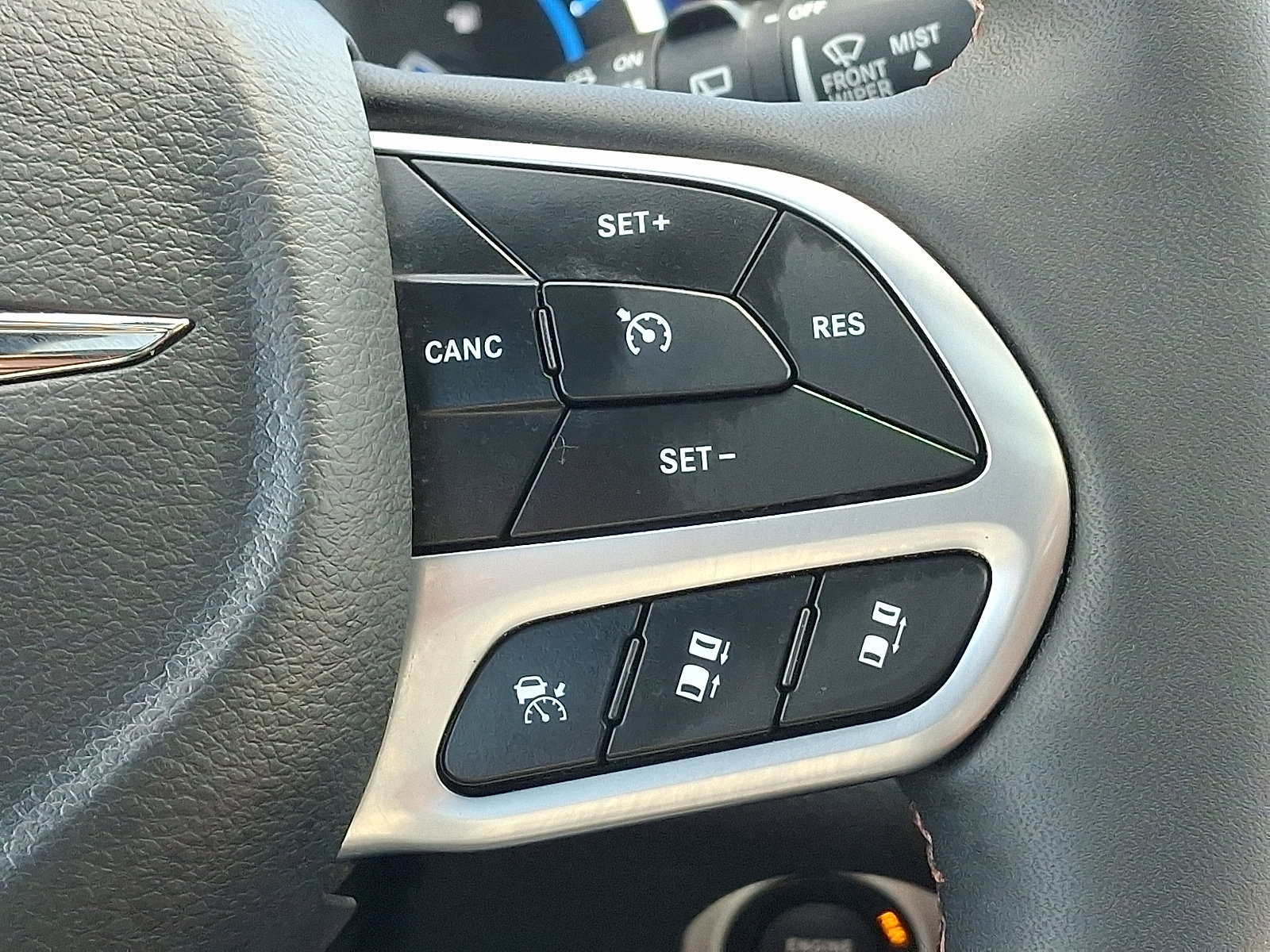 Certified 2024 Chrysler Pacifica Pinnacle image 25