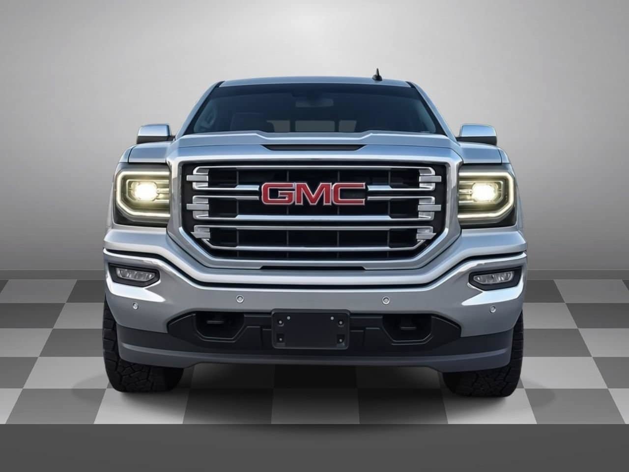 Used 2018 GMC Sierra 1500 SLT AWD/4WD image 2
