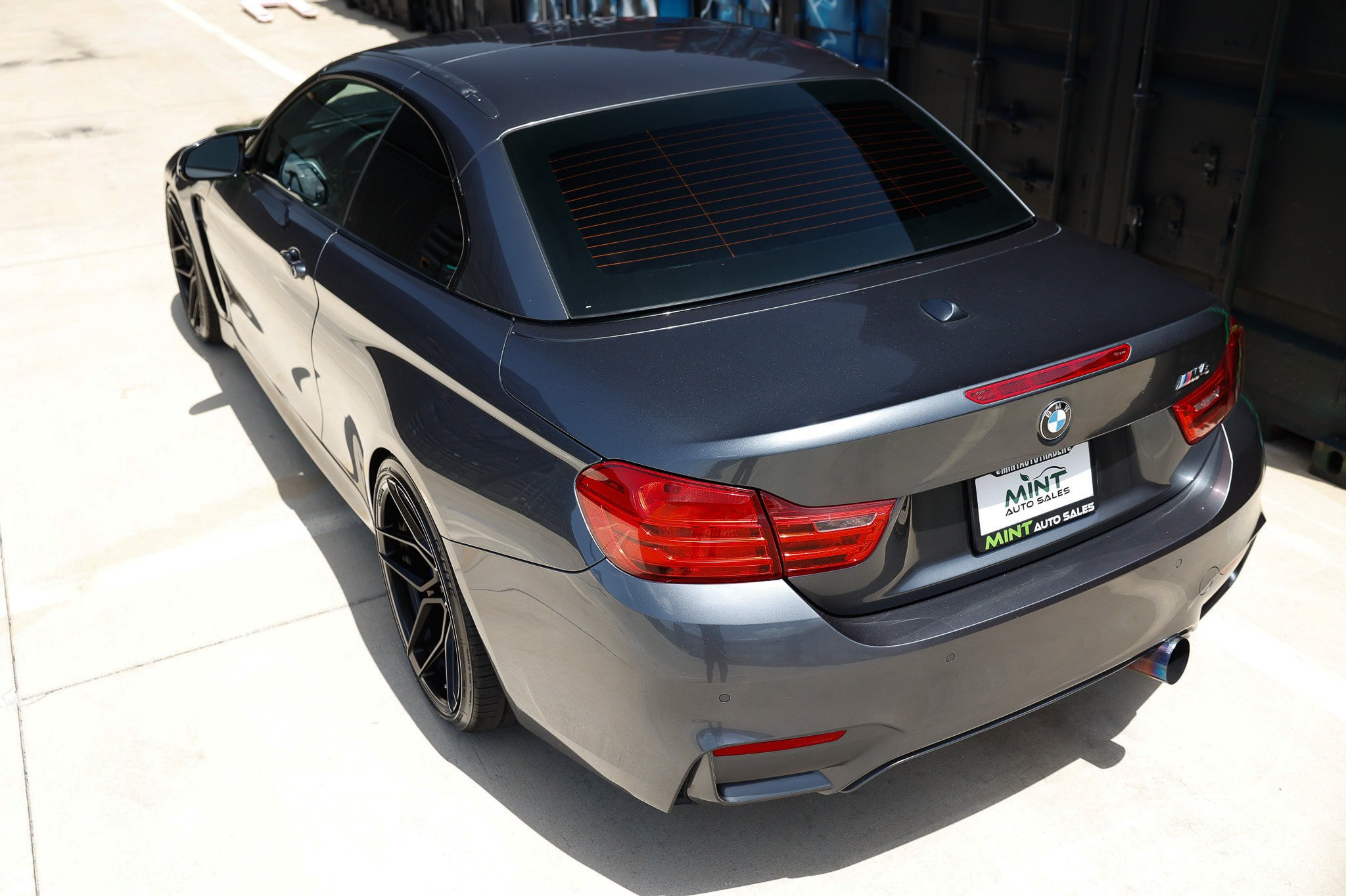 Used 2016 BMW M4 Convertible RWD image 8