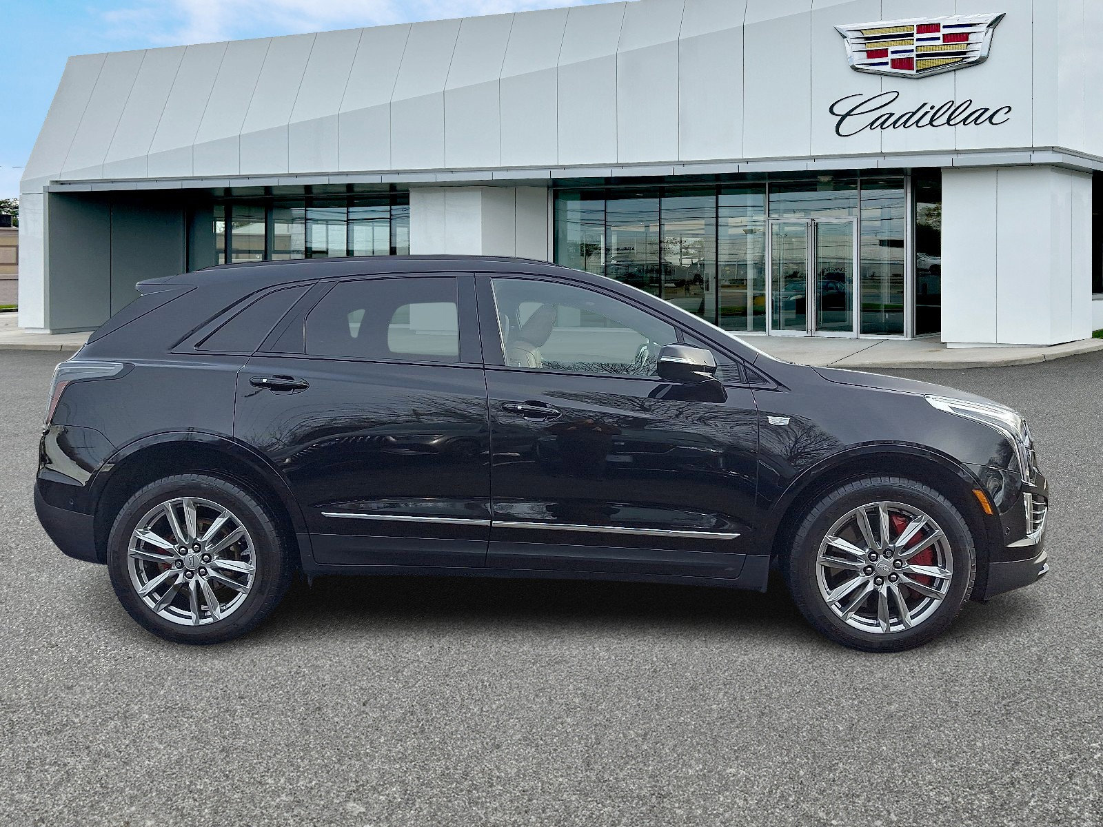 Certified 2023 Cadillac XT5 Sportv w/ Technology Package image 6