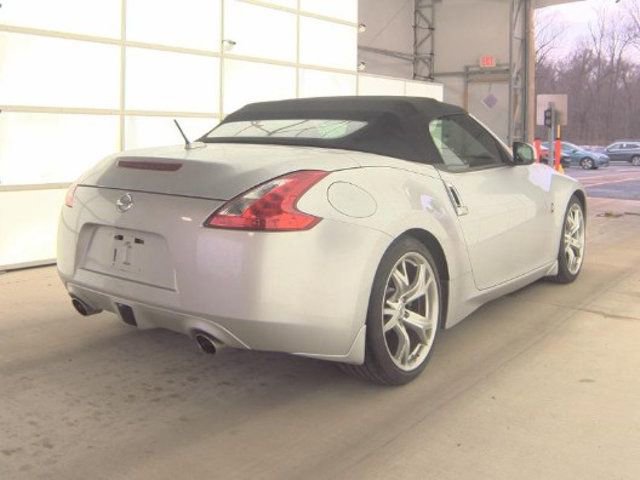 Used 2010 Nissan 370Z Touring w/ Sport Pkg image 2