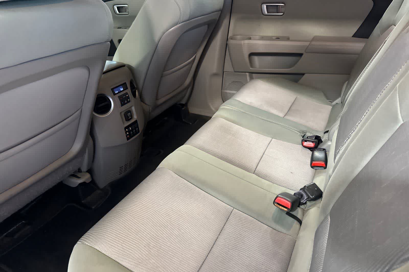 Used 2015 Honda Pilot SE image 5