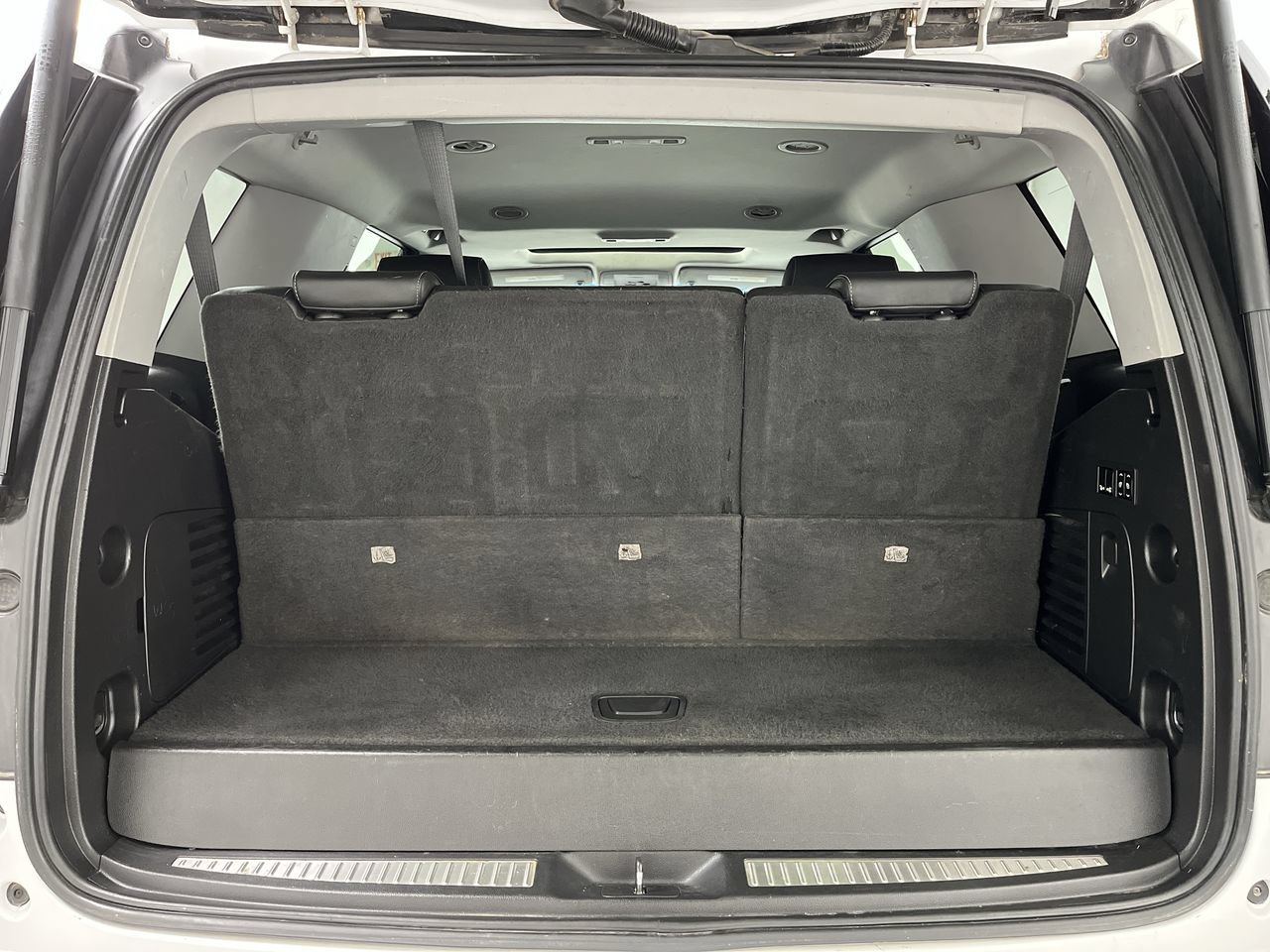 Used 2018 GMC Yukon SLT AWD/4WD image 30