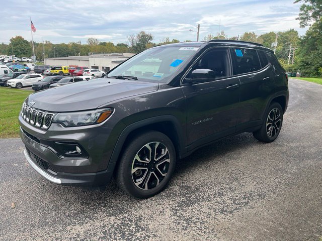 Used 2023 Jeep Compass Limited AWD/4WD image 7