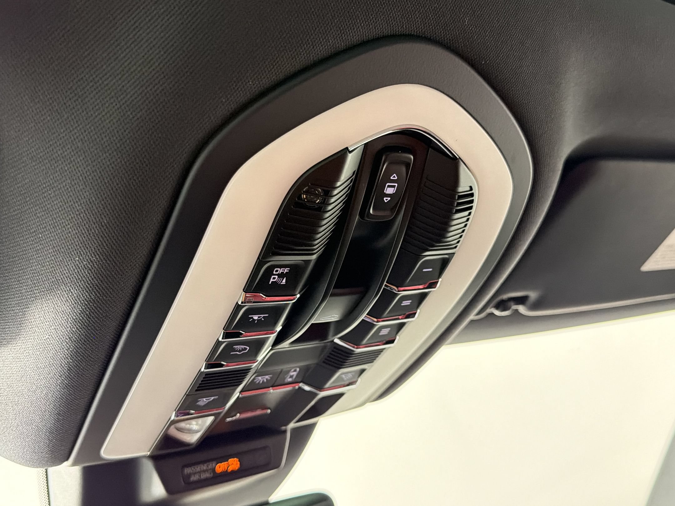 New 2026 Porsche Macan AWD/4WD image 19