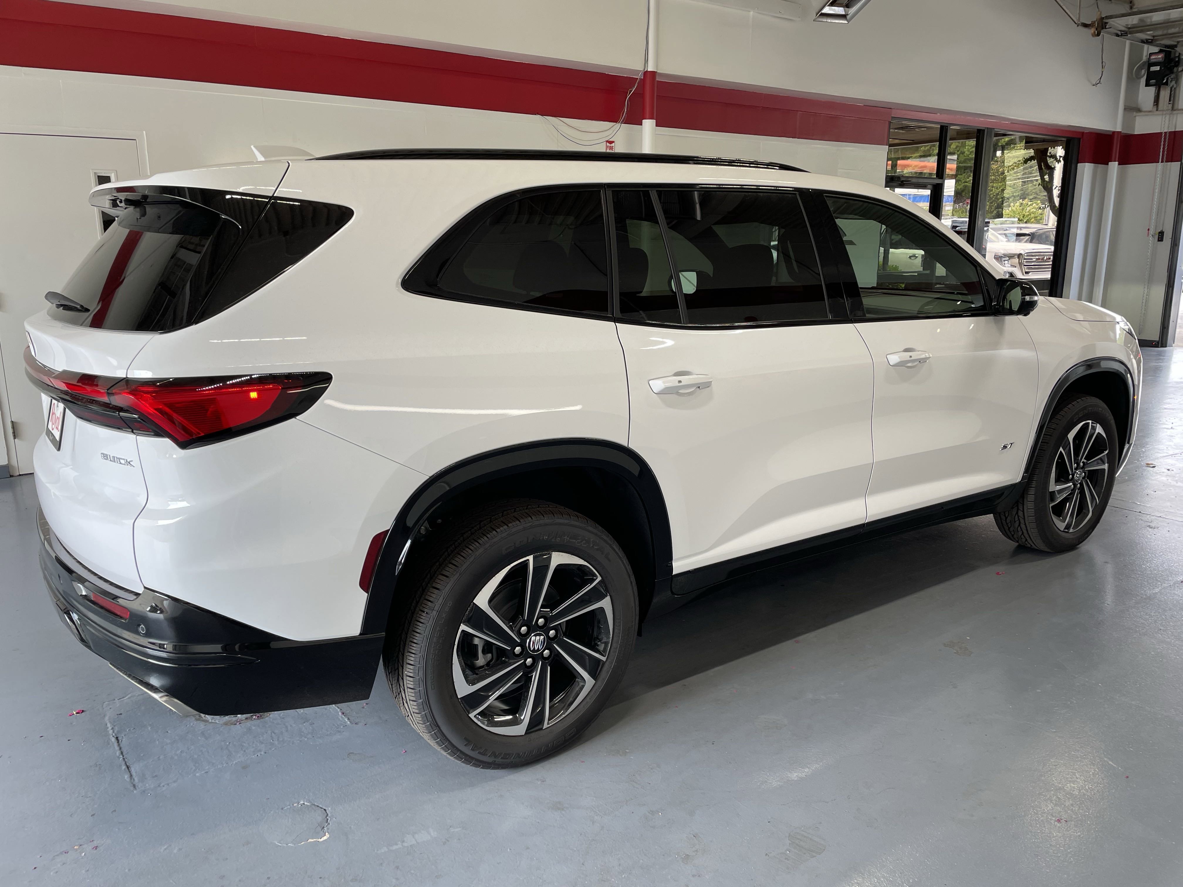 New 2026 Buick Enclave Sport Touring w/ Power Package image 4