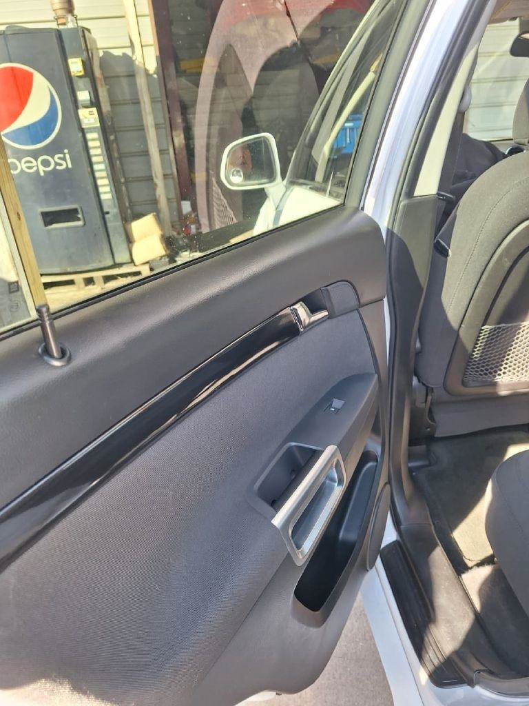 Used 2013 Lincoln MKX FWD image 3