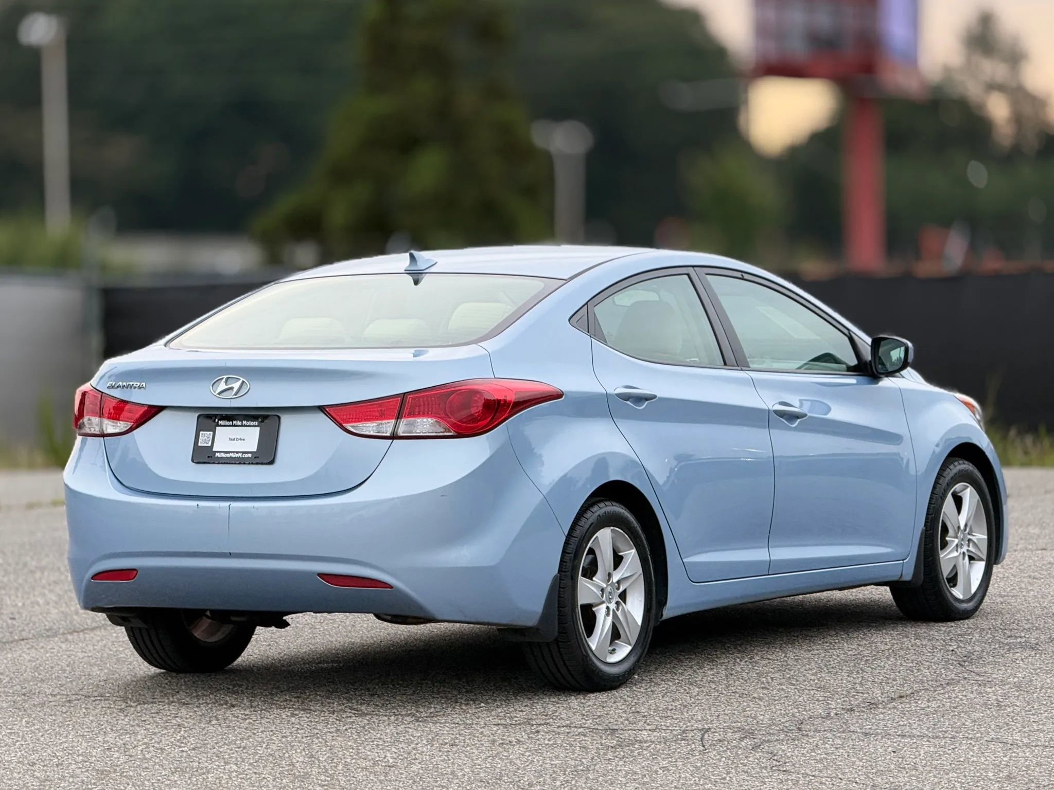 Used 2013 Hyundai Elantra GLS w/ Preferred Pkg FWD image 9
