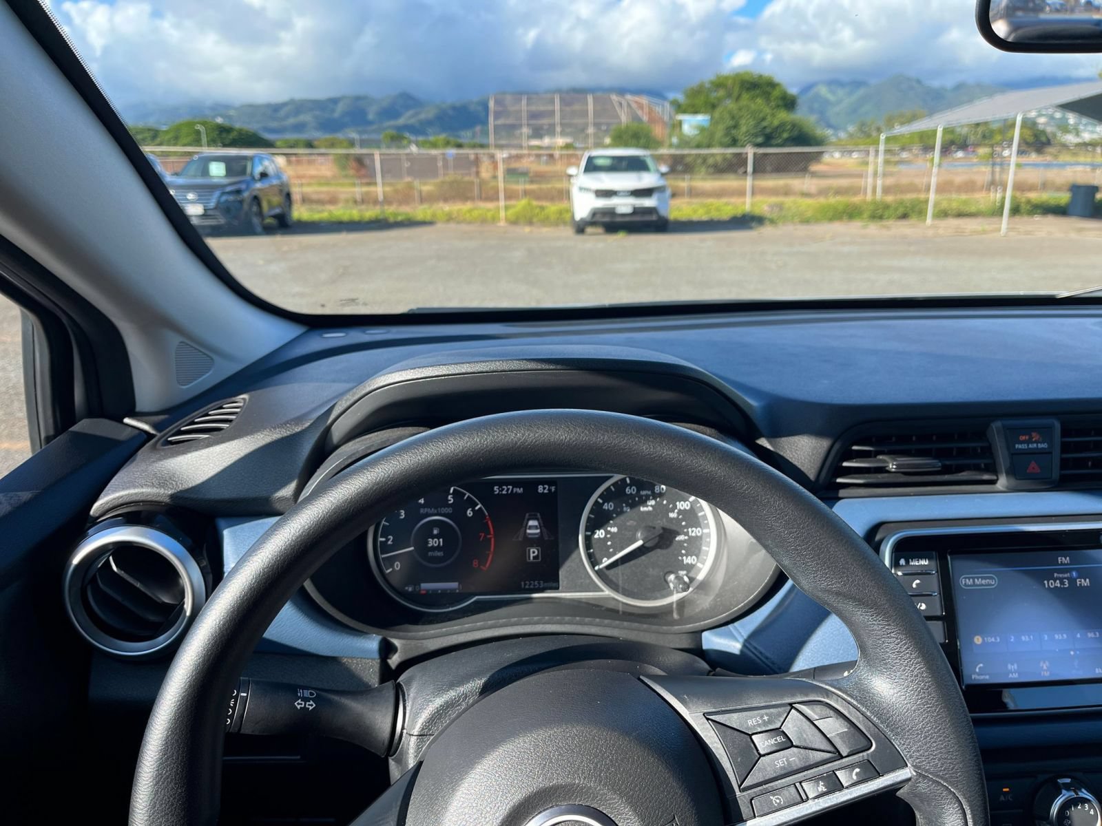 Used 2025 Nissan Versa SV FWD image 28