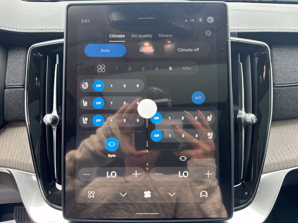 New 2027 Volvo XC90 T8 Ultra AWD/4WD image 28