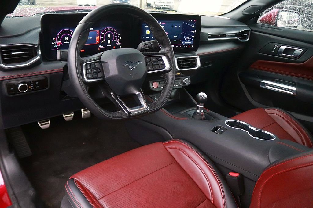 Used 2025 Ford Mustang GT Premium RWD image 13