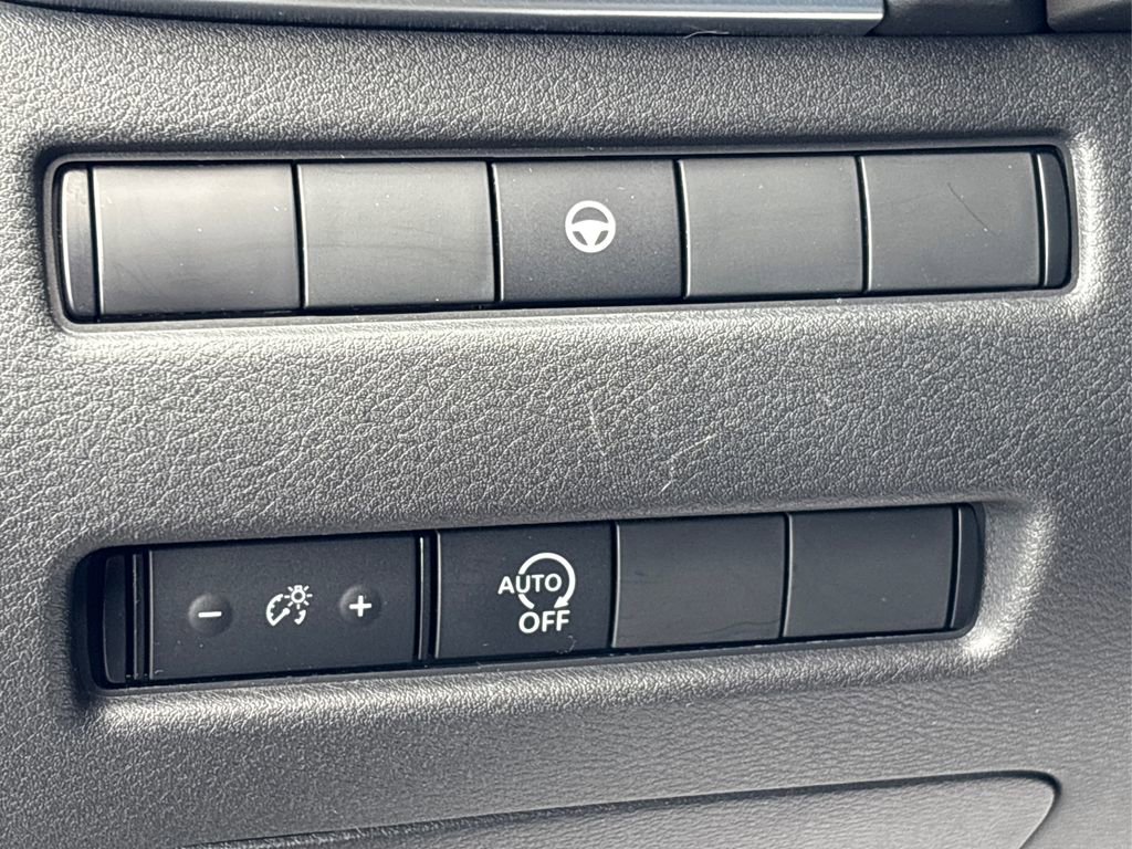 Certified 2023 Nissan Rogue SV image 35