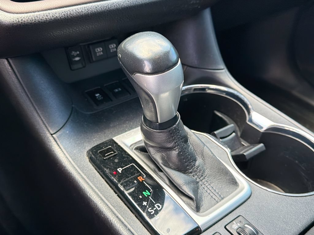 Used 2019 Toyota Highlander XLE FWD image 20