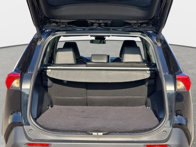 Used 2024 Toyota RAV4 XLE Premium image 12