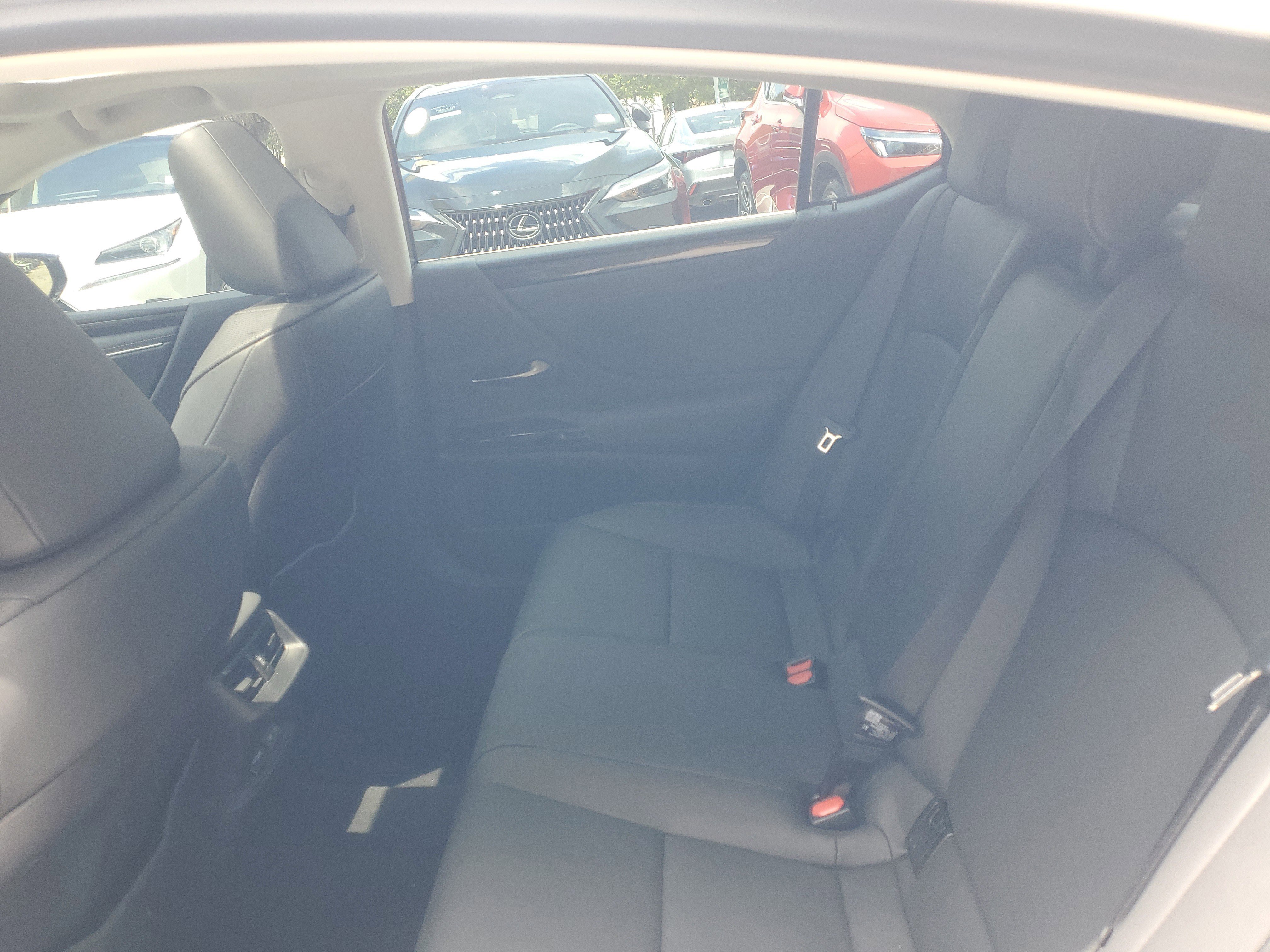Used 2023 Lexus ES 350 w/ Accessory Package (Z2) FWD image 10