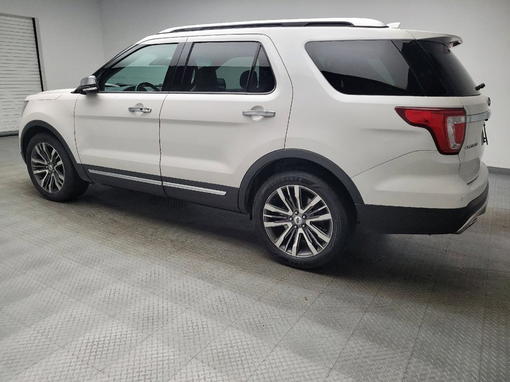Used 2017 Ford Explorer Platinum AWD/4WD image 3