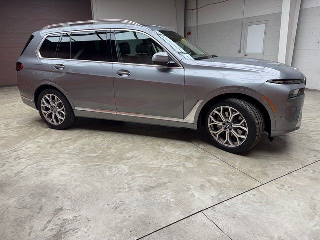 Used 2026 BMW X7 xDrive40i AWD/4WD image 6