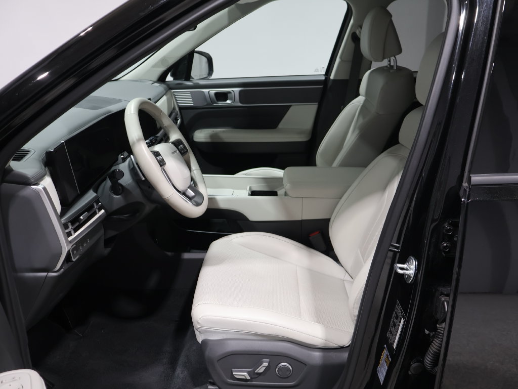 Used 2026 Hyundai Santa Fe SEL AWD/4WD image 9