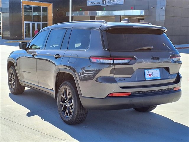 New 2025 Jeep Grand Cherokee L Altitude image 2