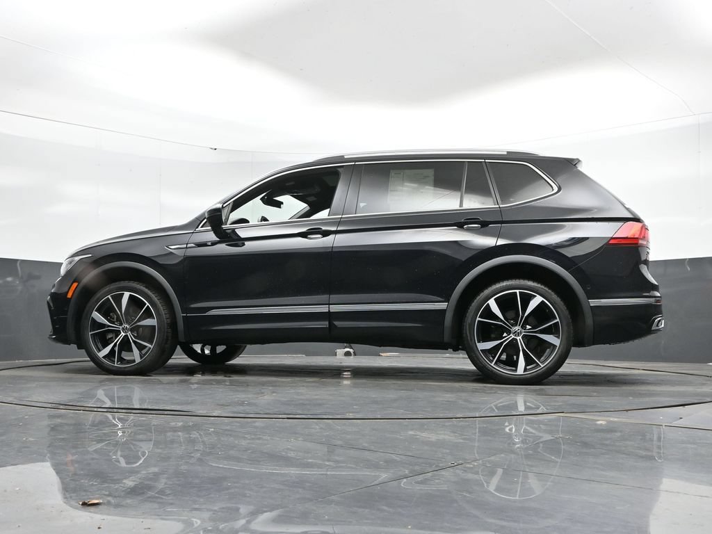Used 2022 Volkswagen Tiguan SEL R-Line AWD/4WD image 45