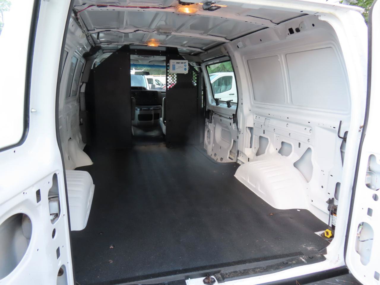Used 2014 Ford E-150 and Econoline 150 RWD image 14