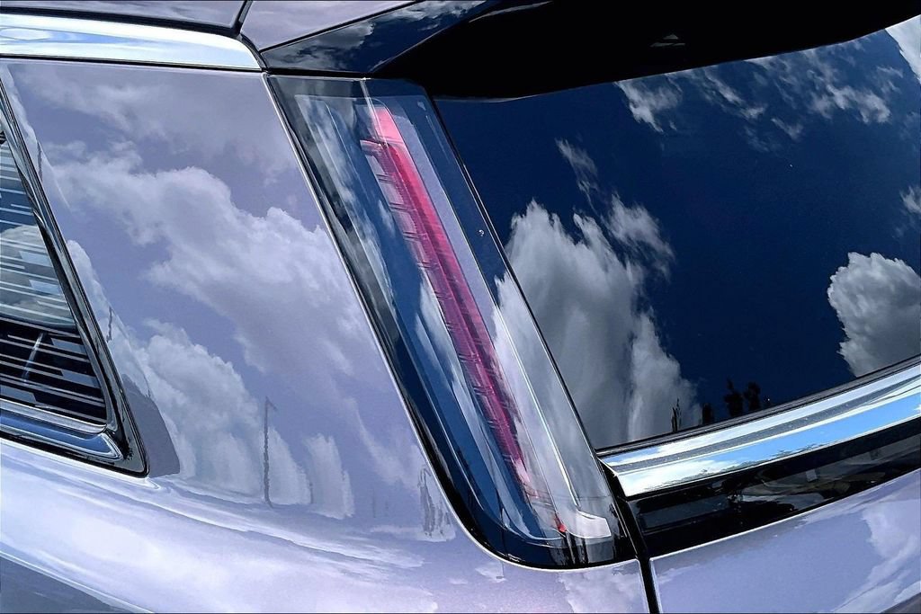 Certified 2026 Cadillac Vistiq Premium Luxury AWD/4WD image 23