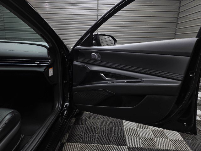 Used 2024 Hyundai Elantra Limited FWD image 34