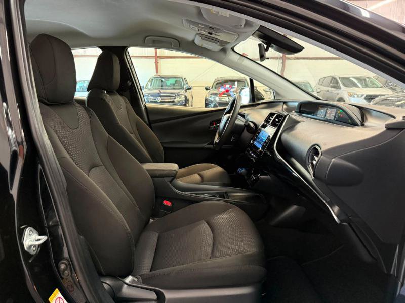 Used 2022 Toyota Prius LE FWD image 21