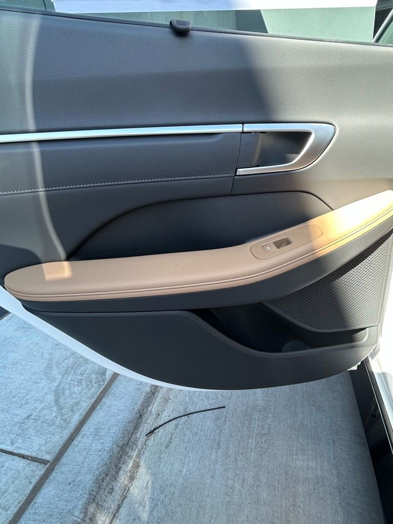 New 2026 Hyundai Sonata Limited FWD image 11