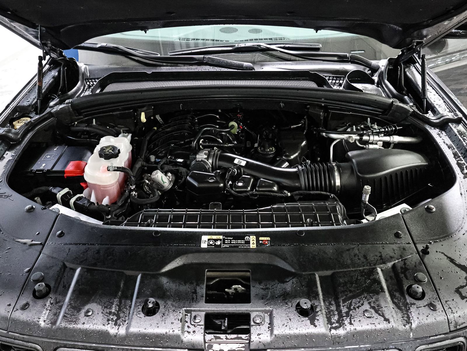 Used 2023 Jeep Grand Cherokee L Limited w/ Black Appearance Package image 16