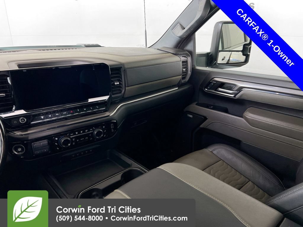 Used 2024 Chevrolet Silverado 2500 ZR2 w/ Technology Package AWD/4WD image 29