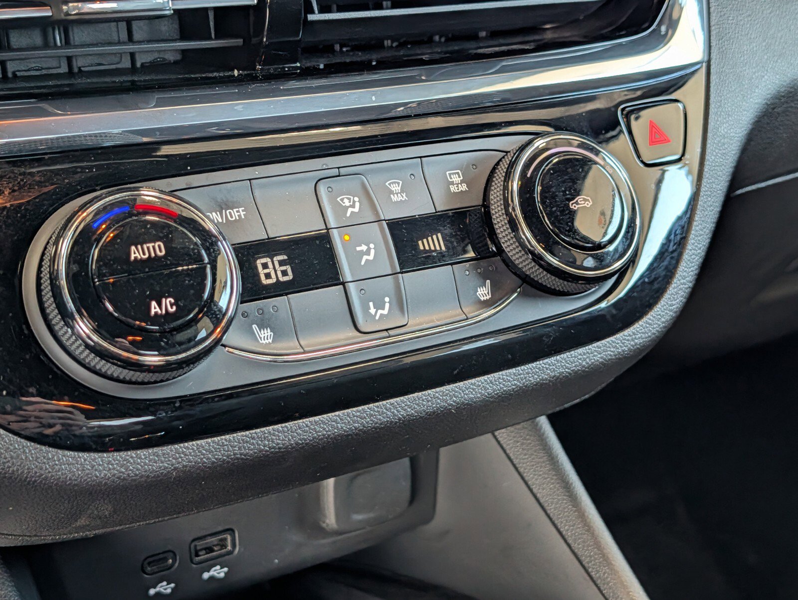 Used 2025 Buick Envista Sport Touring w/ Convenience I Package image 25