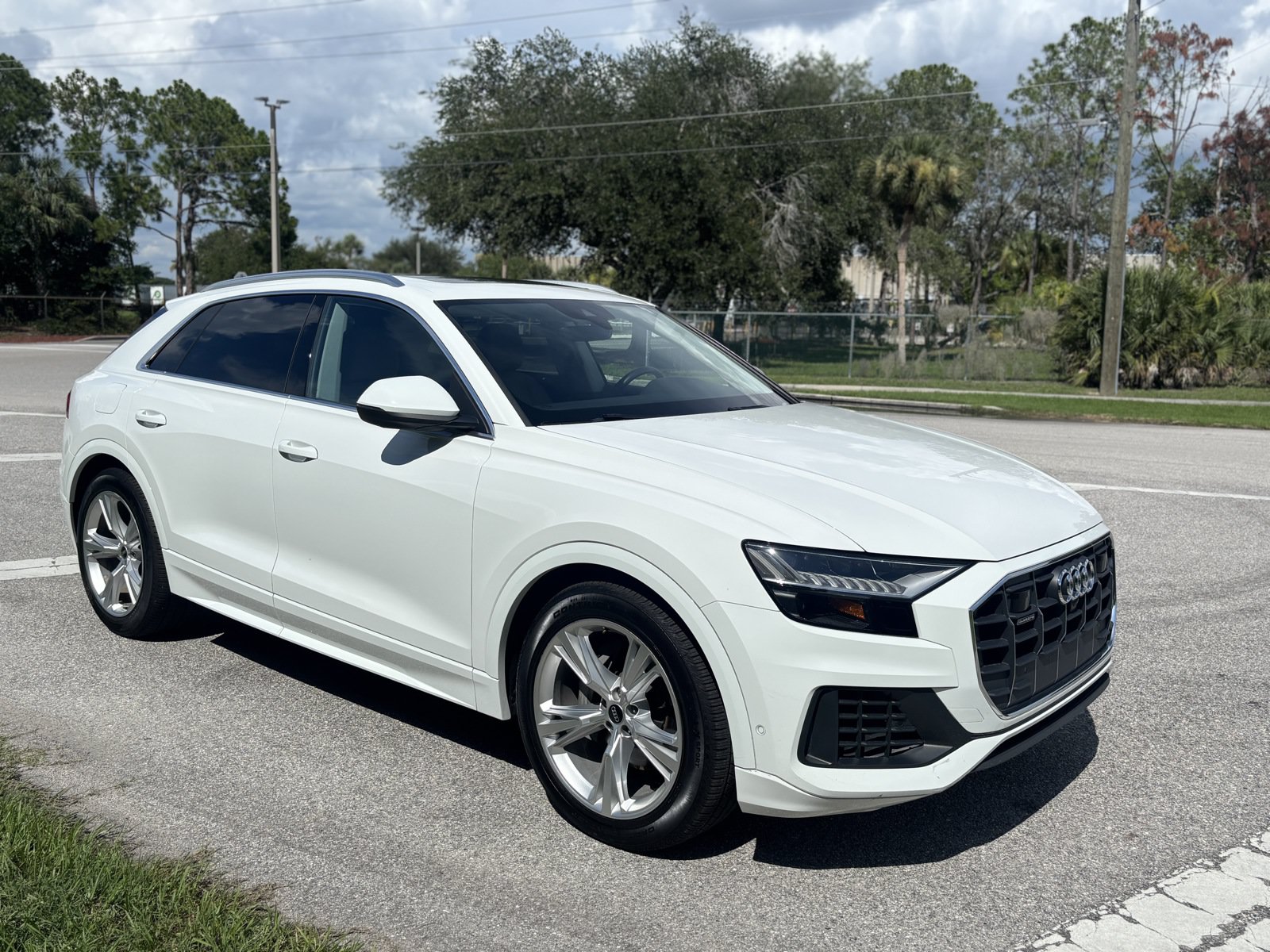 Used 2021 Audi Q8 Premium Plus w/ Premium Plus Package AWD/4WD image 4