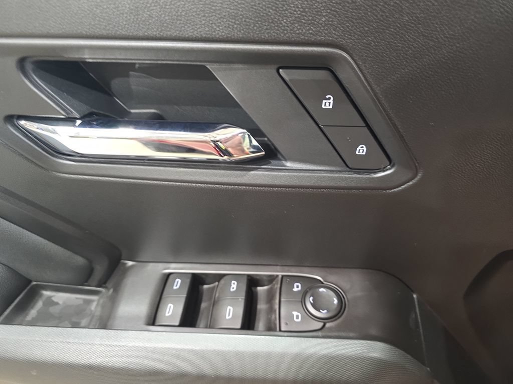 New 2026 GMC Canyon Elevation w/ Convenience Package RWD image 28
