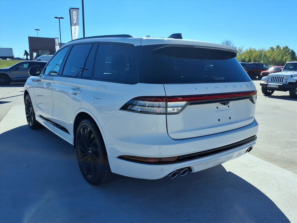 New 2026 Lincoln Aviator Reserve image 3