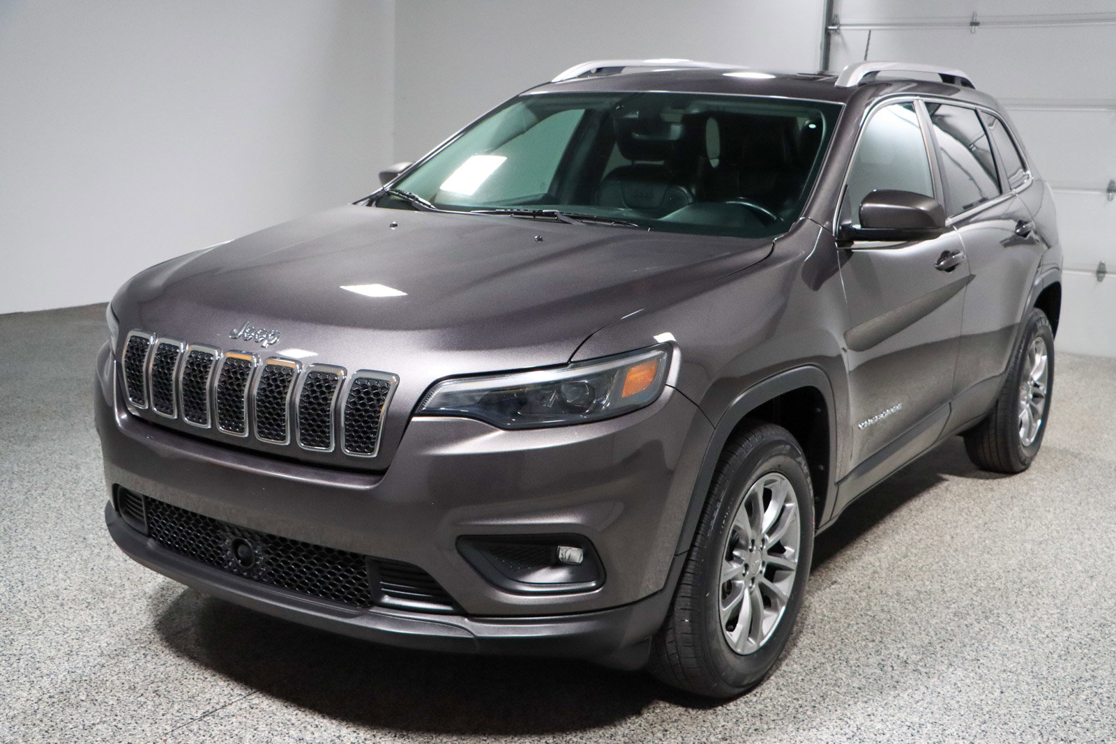 Used 2021 Jeep Cherokee Latitude Lux w/ Sun & Sound Group AWD/4WD image 31