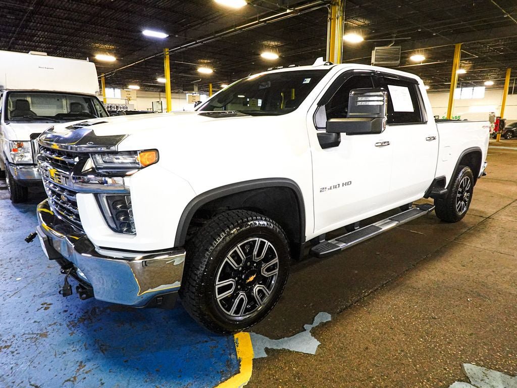 Used 2021 Chevrolet Silverado 2500 LTZ w/ LTZ Convenience Package AWD/4WD image 3