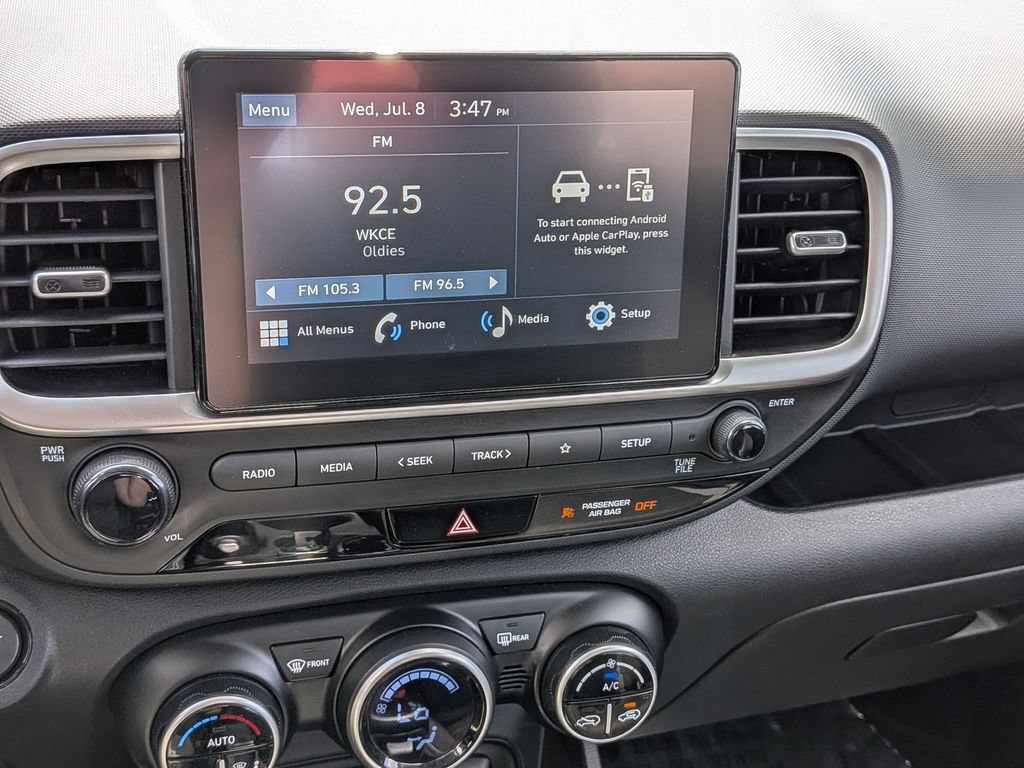 Used 2025 Hyundai Venue SEL FWD image 16