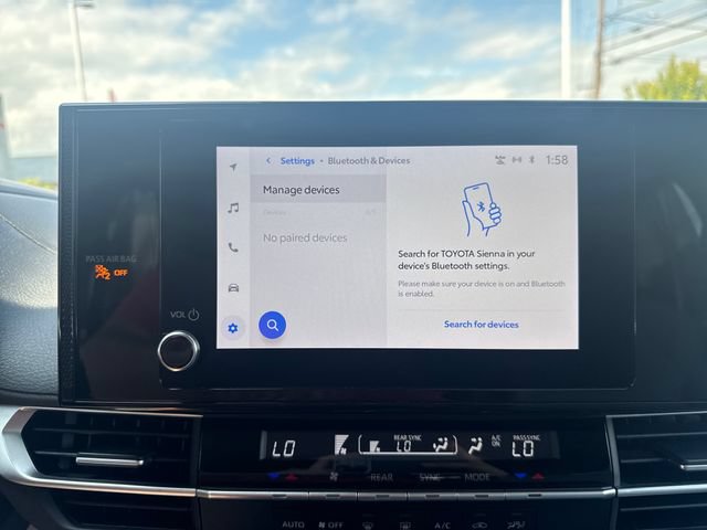 Used 2025 Toyota Sienna LE FWD image 21