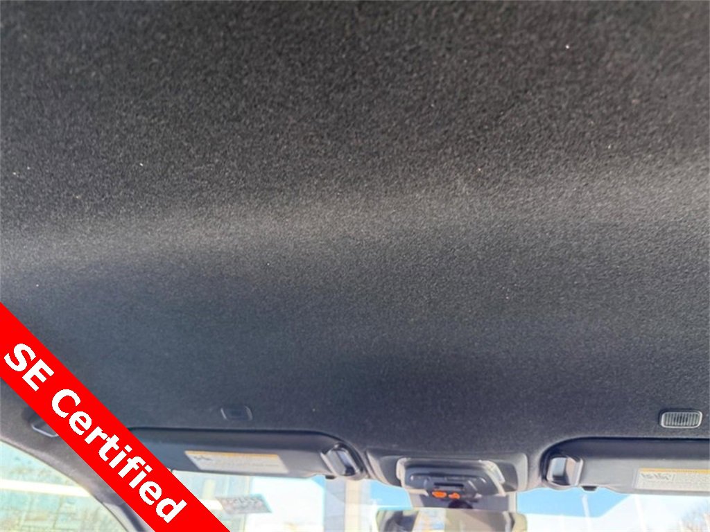 Used 2025 Toyota Corolla SE image 15