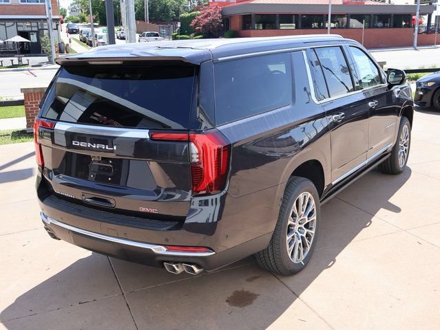 New 2026 GMC Yukon Elevation w/ Elevation Premium Package AWD/4WD image 6