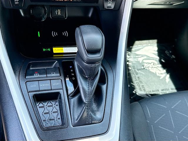 Used 2024 Toyota RAV4 XLE w/ Convenience Package FWD image 16