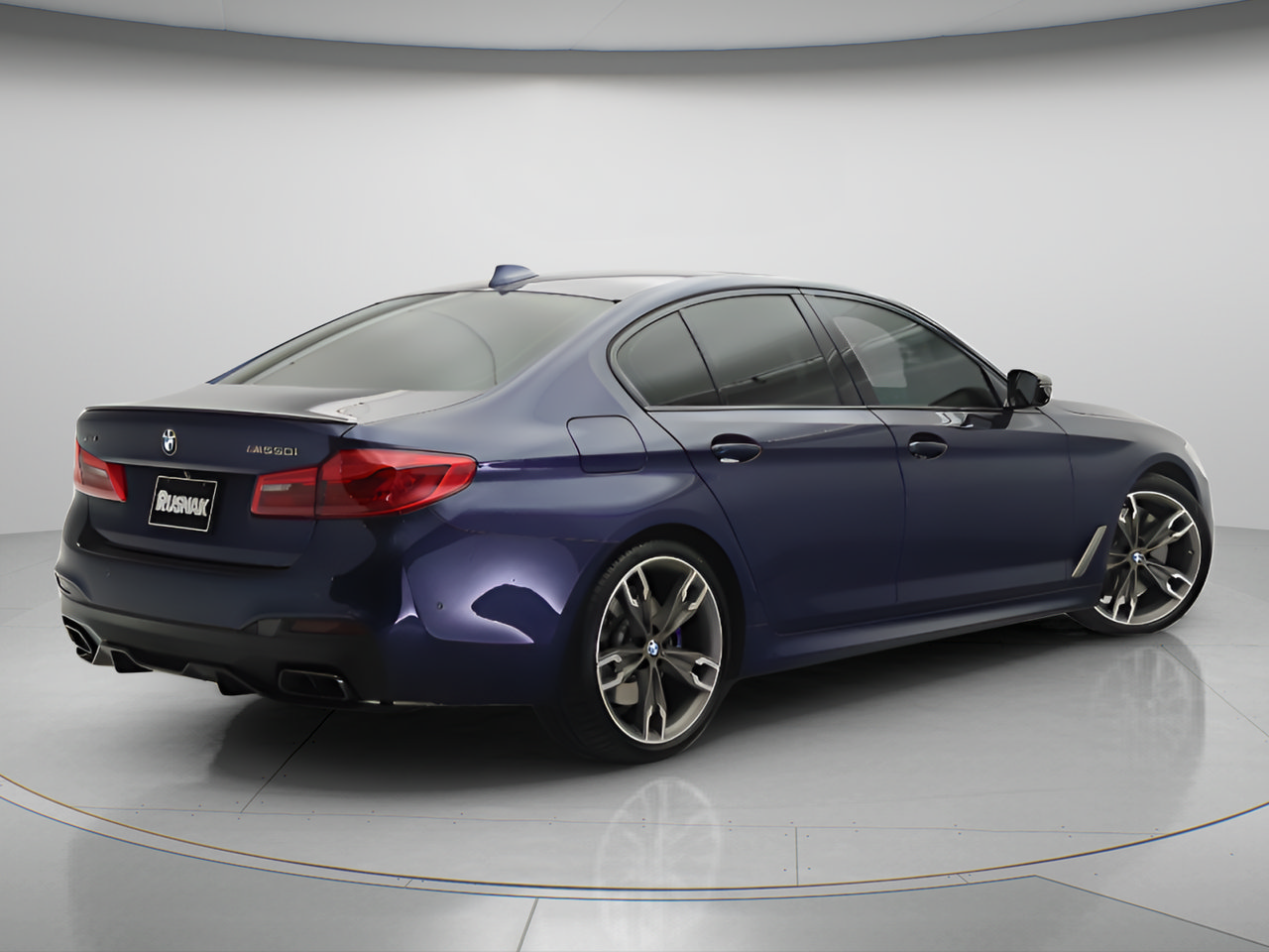 Used 2019 BMW M550i xDrive w/ Dynamic Handling Package AWD/4WD image 4