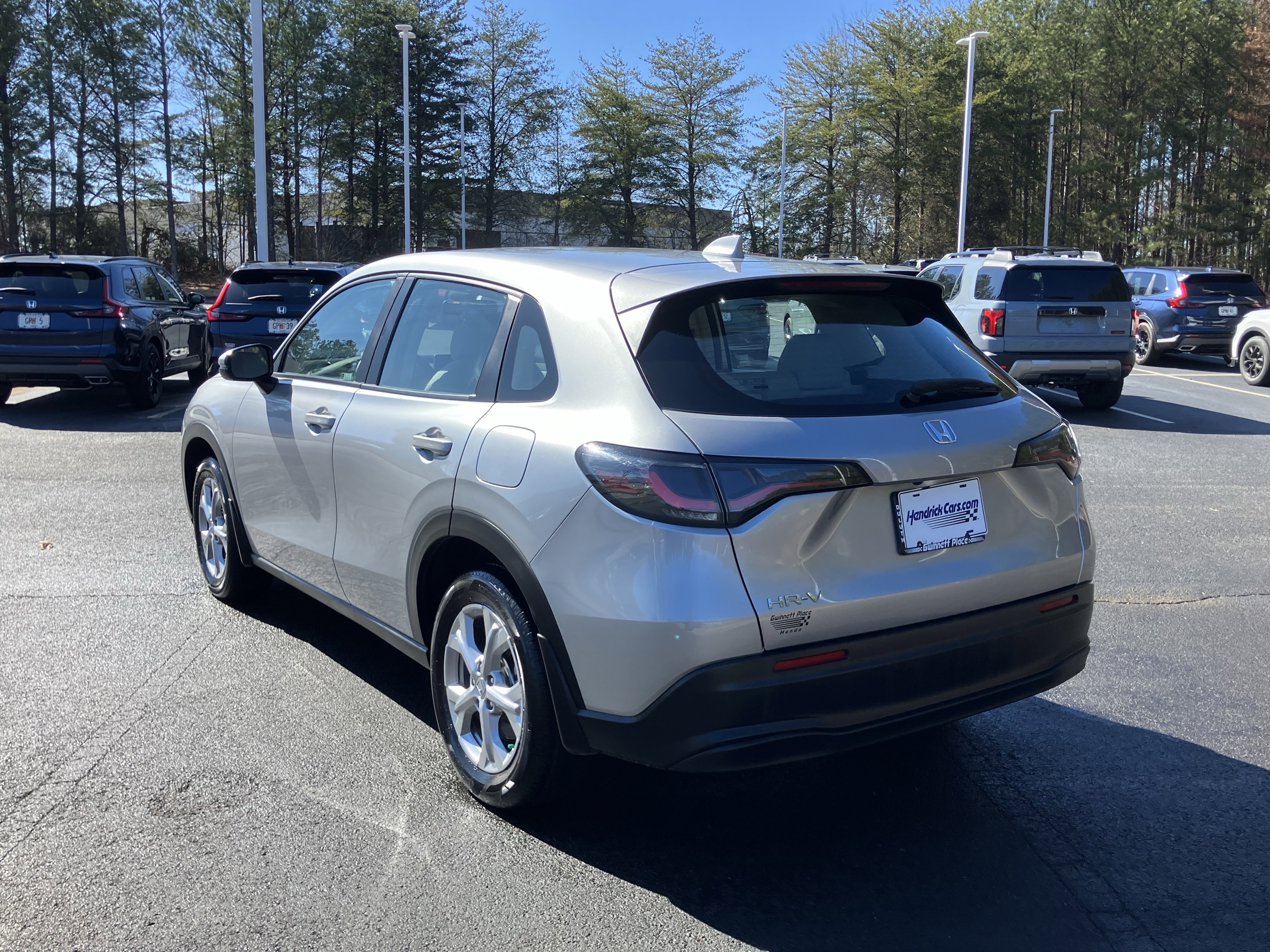 Used 2024 Honda HR-V LX image 8