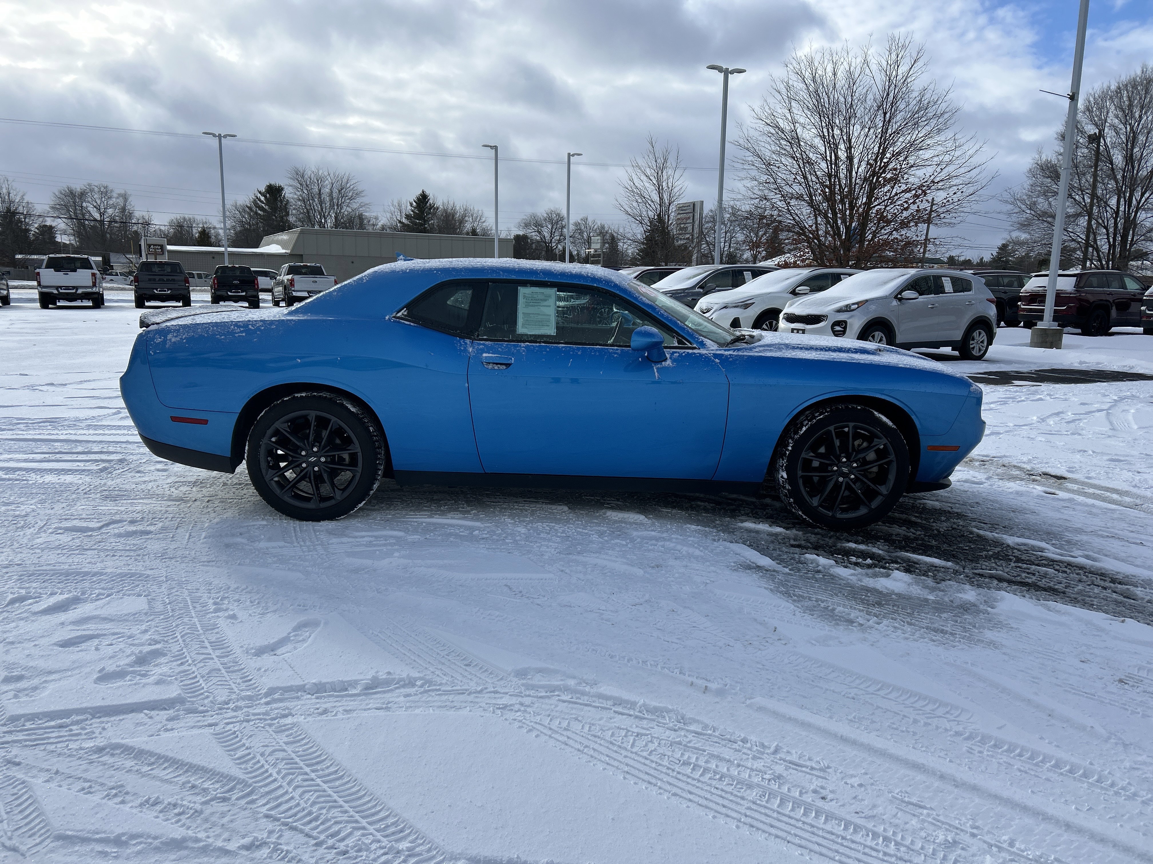 Used 2023 Dodge Challenger SXT w/ Plus Package image 2