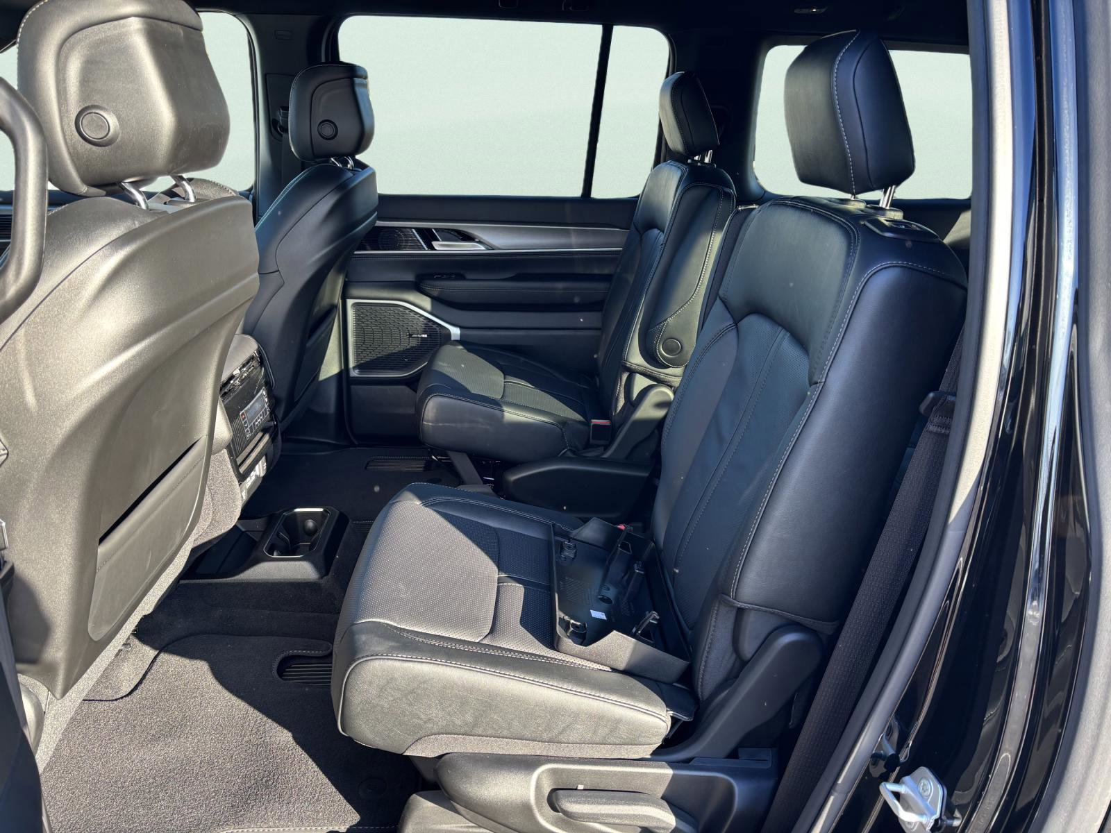 New 2026 Jeep Grand Wagoneer L Limited image 10