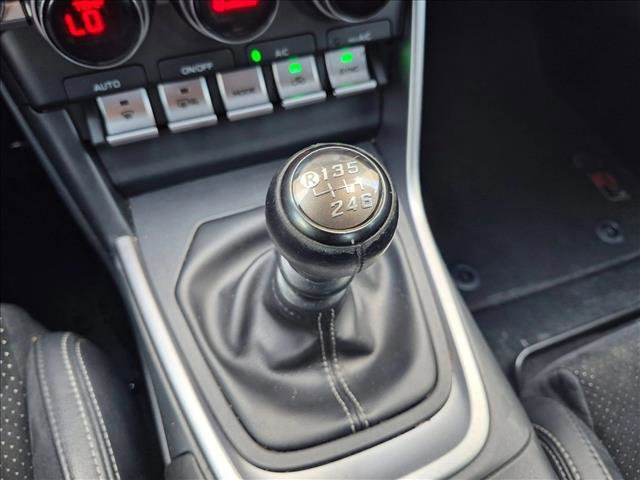 Used 2023 Toyota GR86 Premium RWD image 14